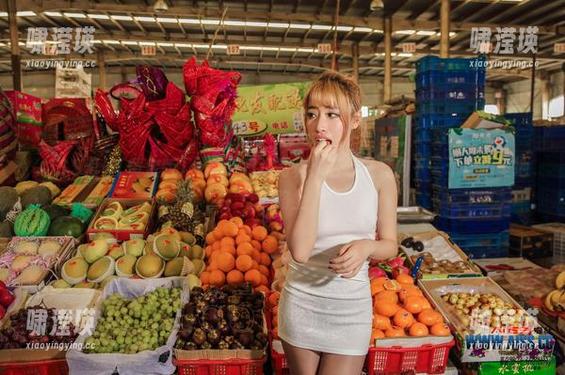 AISS爱丝(黄金版) - 旅行日记写真：若兮在奔向下一个自拍圣地的路上