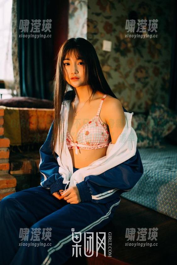 GIRLT果团网 - 不只是一身制服，周妍希分享本季“福利图片”清单！