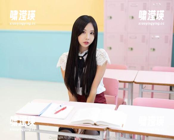 黑色是老谋深算？最新Habin夏彬(하빈)照片让我发现其实暗黑风也有萌点！