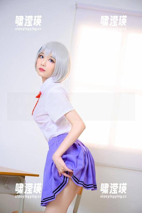 不说别的，Tomoyo酱少女图集里每一张都让人想多看几眼，带着点儿暧昧。