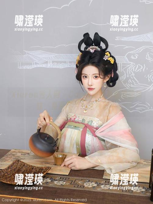 Xiuren秀人网 - Carol周妍希和她的妹妹，免费图片排队领取中