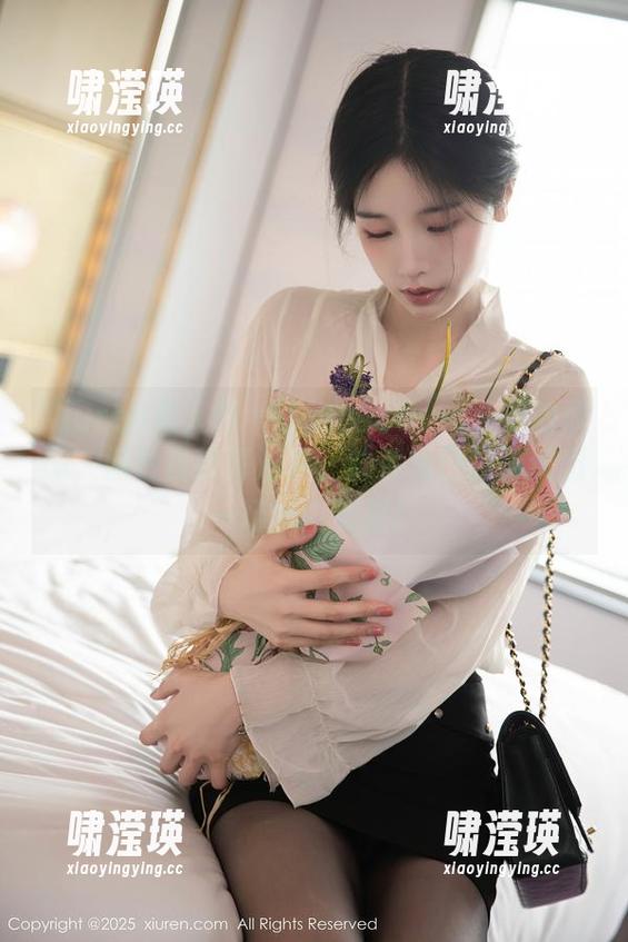 Xiuren秀人网-小泡芙winna Xiuren秀人网 - 小泡芙winna泳装的原图,照片自带海浪声,脑海里已经浮现出一场水中舞蹈!