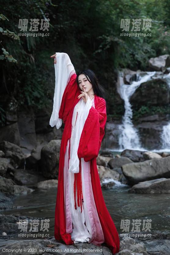 Xiuren秀人网 - 提到美腿，没办法不提邹晶晶的图包，深以为然！