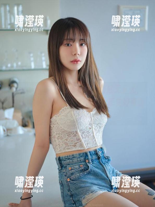 在wuyo(우요)的图集中，彻底无圣光，只是清纯的气息在悄悄流动，感觉好奇怪，但又不想离开。