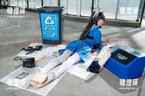 这是九柒喵和桐生桔梗的写真分享：看到这姿势，我反复推翻我的美学观！