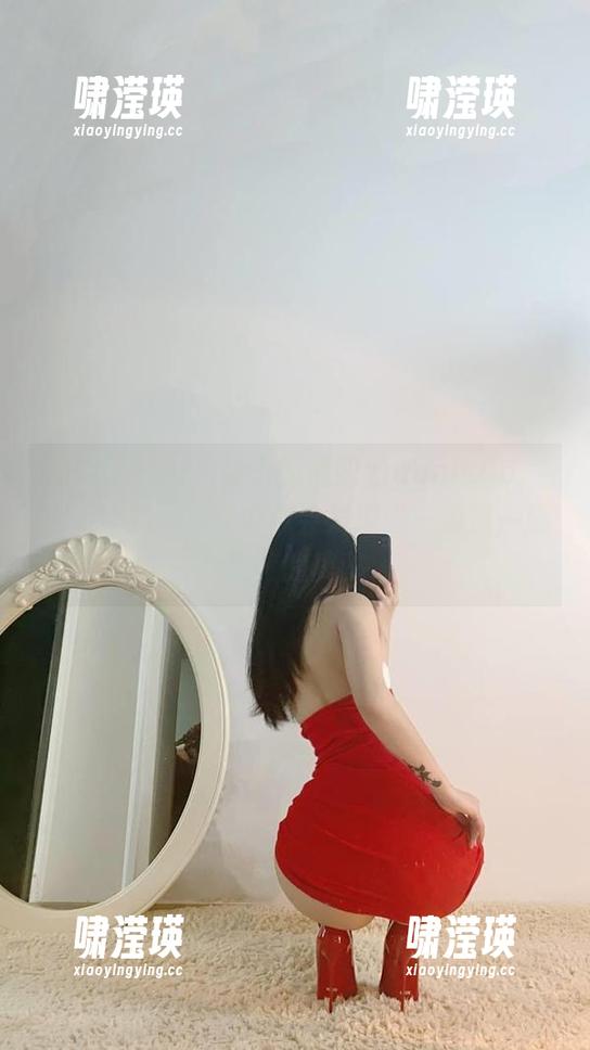 微密圈 - 不用鞋子的俏妞qiaoniu66，裸足作品集分享中你会发现“一脚凉一脚热”的奥秘