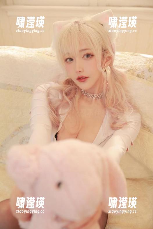 啾小妍Deer的美脚：忍不住想来一套美图