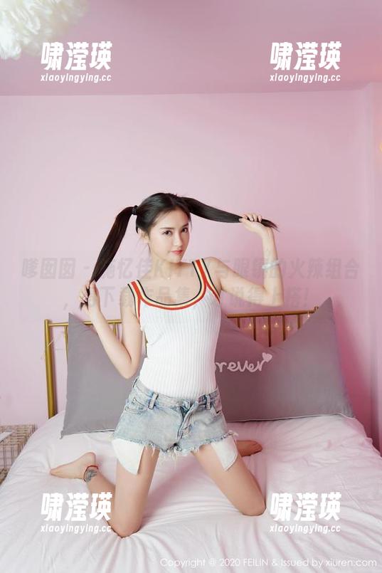 嗲囡囡 - 施忆佳KITTY与眼镜的火辣组合，得下载作品集，才说得上搭！