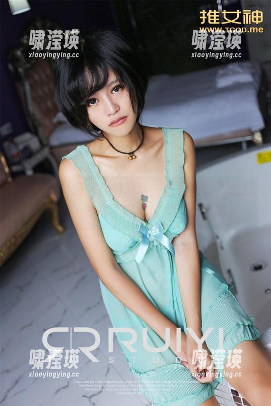 推女神 - 施忆佳的写真，温柔得让人想打个小滚，却又不忍心碰毁这份缓和。