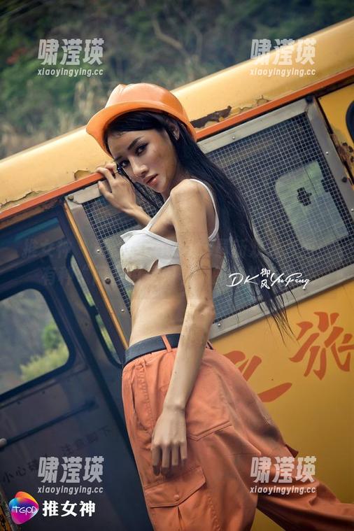 推女神 - 黄歆苑chobits最新双人套图：有种“闲着也是闲着”的轻松态度！