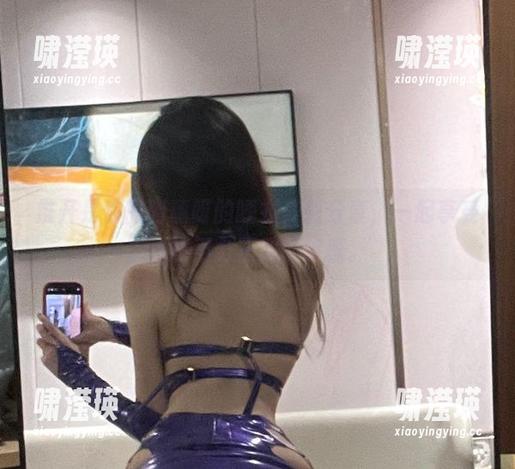 推开是你的阿薰呀的睡衣美图分享，一起享受这趟不务正业的旅程。