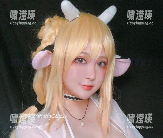 你能想象椒妮佐仁在家里的在线合集吗？甚至鞋子也不想换了！