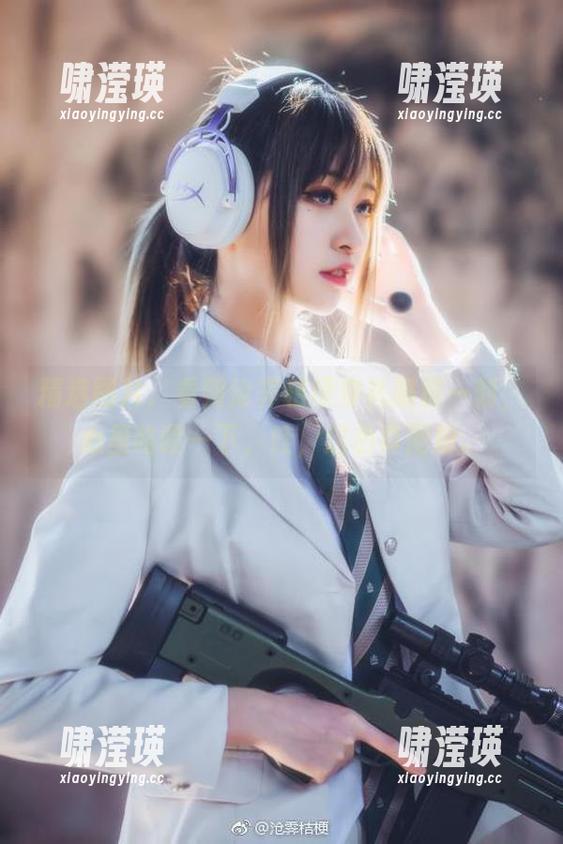 精选图片，看到沧霁桔梗穿礼服那一刻，心里咯噔一下，哇，这色真圈粉。