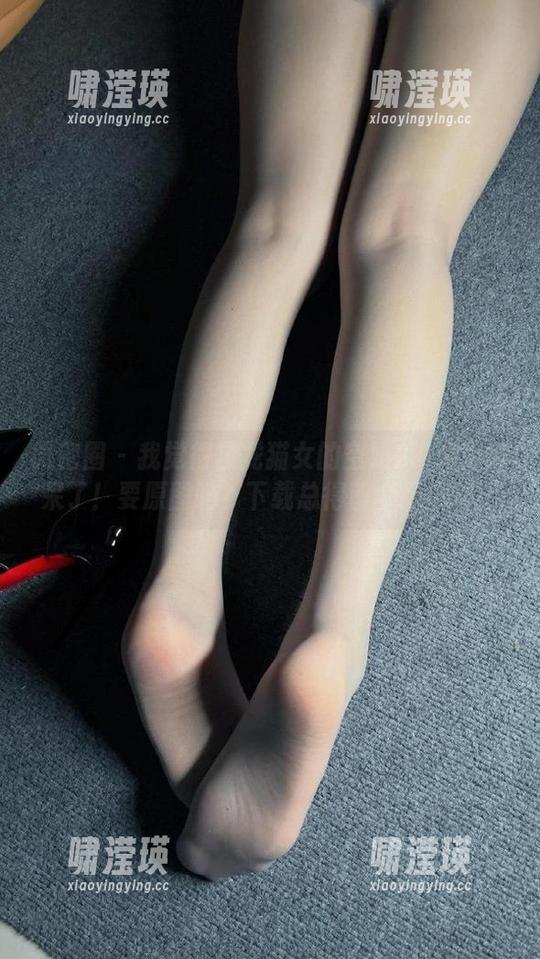 微密圈 - 我觉得白龙猫女的空姐2.0简直帅呆了！要原图吗？下载总得留个纪念吧。