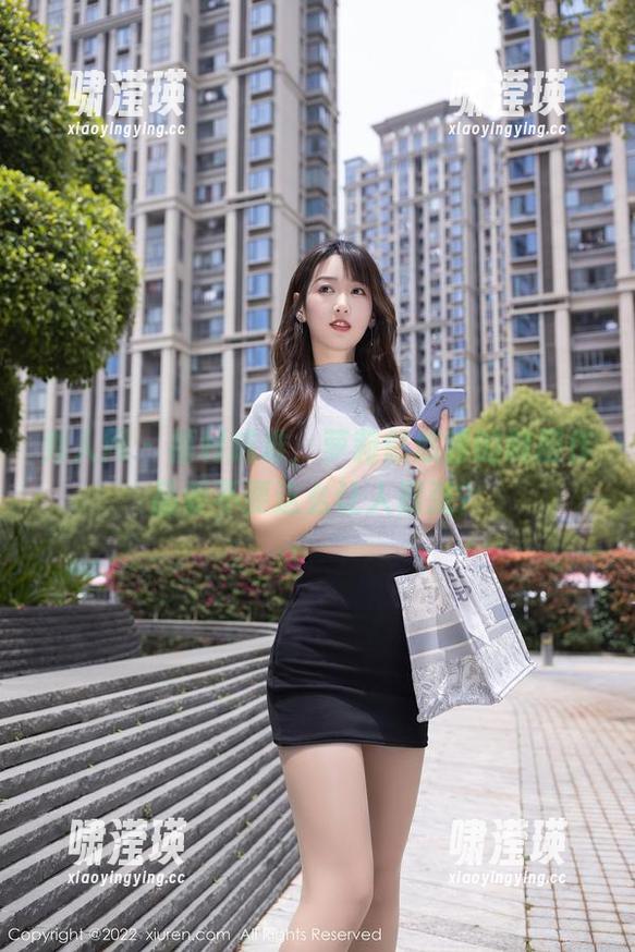 秀人网 - 福利成堆，萝莉悠悠酱的制服作品要不要这么让人嚣张？