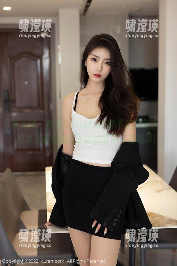 秀人网 - 黄可Christine穿不起的制服，图集里有你意想不到的草率下载选项！