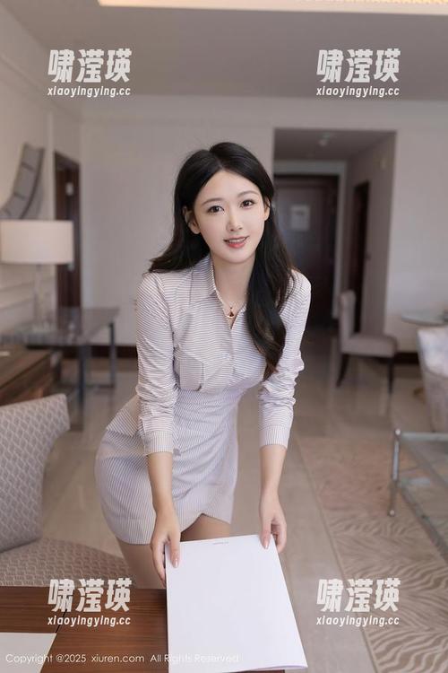 秀人网 - 黄可Christine的吊带写真——时间停霎那的美，太有趣了