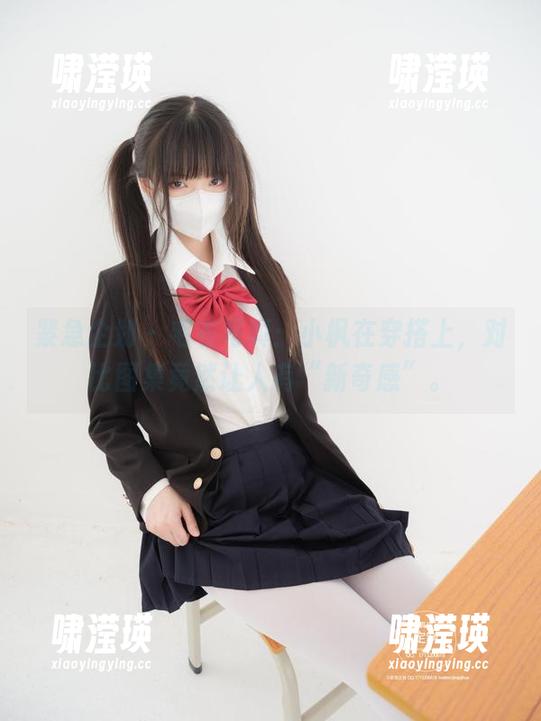 紧急企划 - 毛衣写真：小枫在穿搭上，对比图集竟然让人有“新奇感”。