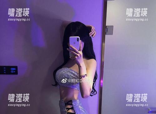 微密圈 - 脸红Dearie的天使作品，资源独特，然而效果却让人软肋发麻。