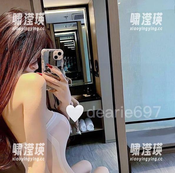 微密圈 - 套图中的美图之中，脸红Dearie学院风，随意飘荡的思绪…可以再细致点吗？