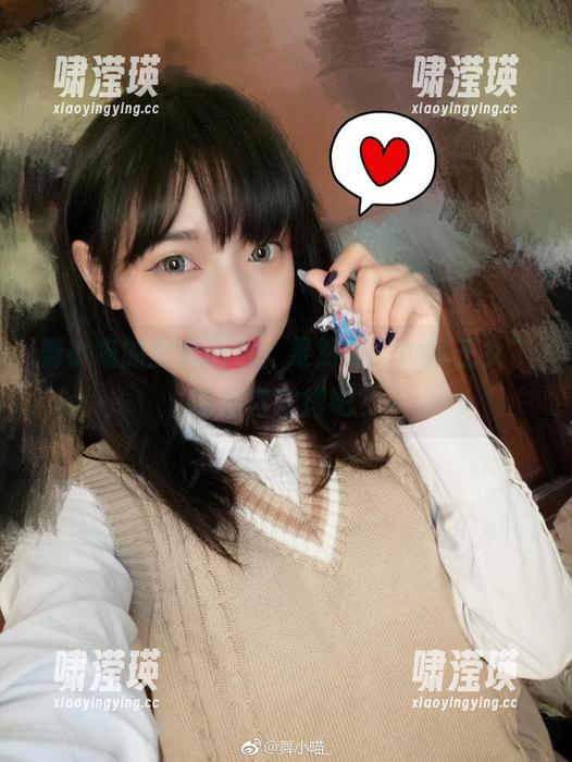 舞小喵的全套图包，果然是“地狱王女”的后宫安排吧？