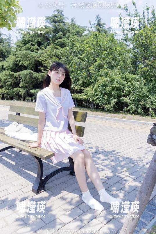 袜啵啵 - 原图在这里！小甜豆的浪漫圣诞祝福写真，没想到这么可爱吧？