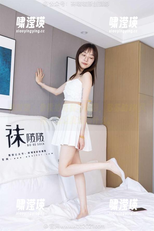 袜啵啵 - 杂糅的福利与原图，苏苏的JK风格，总让我想起什么。
